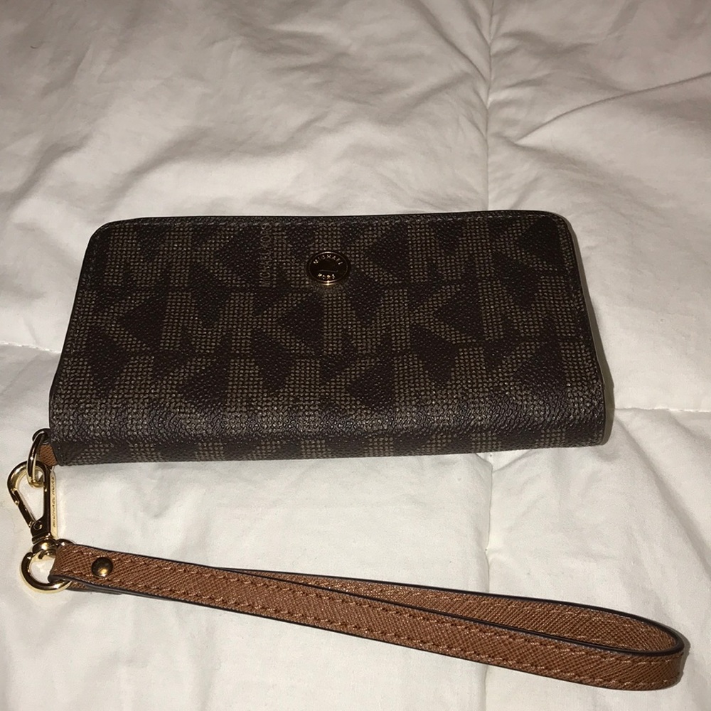MICHAEL KORS WRISTLET